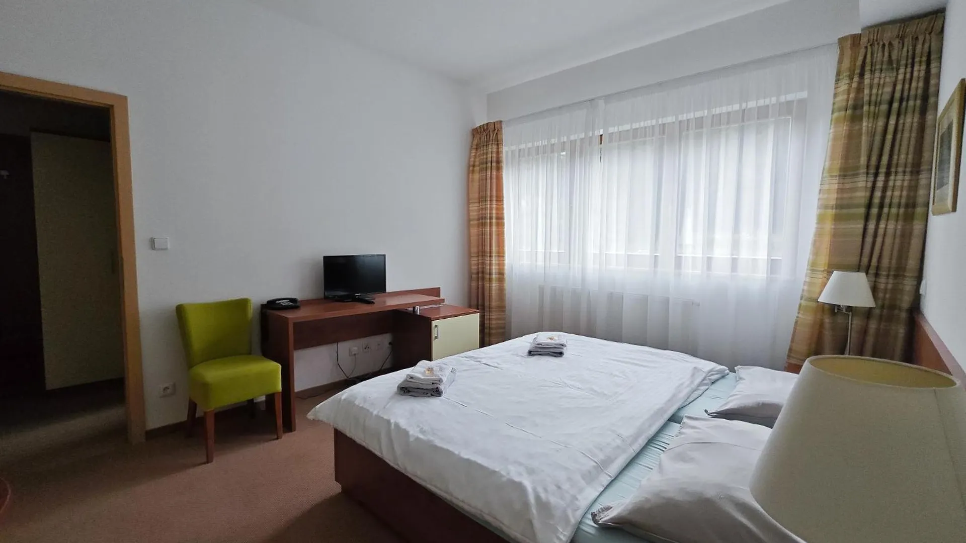 Geyserpark Village Karlsbad 3*,  Tsjechië