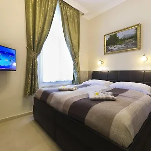 Apartamento Karla Capka Street